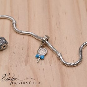 Ezüst zománcozott charm