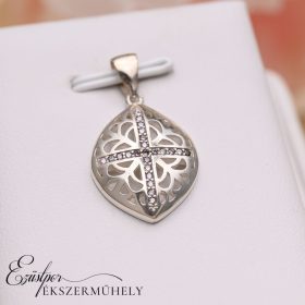 Ezüst köves medál
