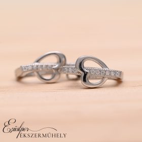 Ezüst szíves fülbevaló