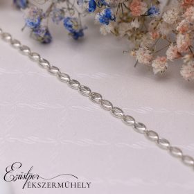 Ezüst préselt szemes karkötő