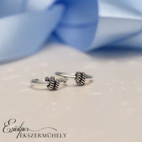 Ezüst antikolt felületű karika fülbevaló