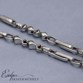 Ezüst baracca jellegű nyaklánc