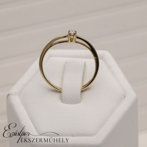 Arany gyémánt köves gyűrű