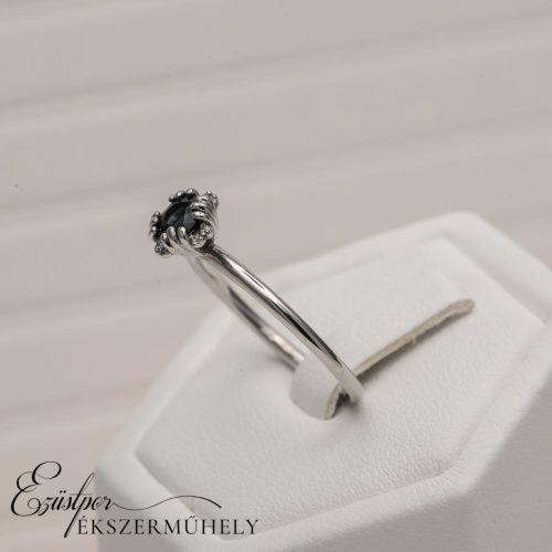 Arany gyémánt és turmalin köves gyűrű