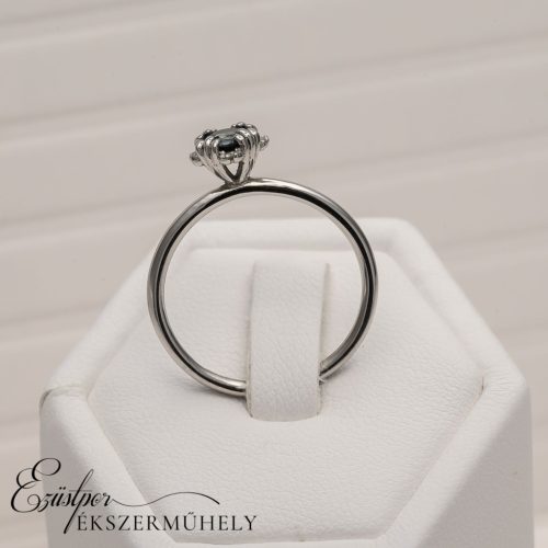 Arany gyémánt és turmalin köves gyűrű