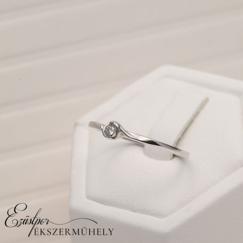 Arany gyémánt köves gyűrű