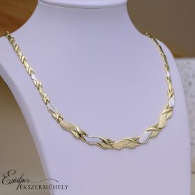 Arany stiftes nyaklánc