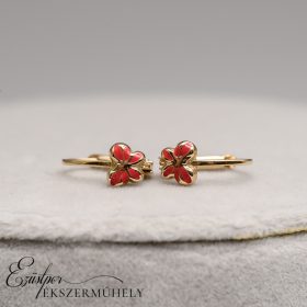 Arany pillangós babafülbevaló