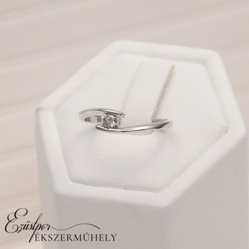 Arany gyémánt köves gyűrű