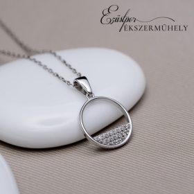 Arany nyaklánc kerek medállal