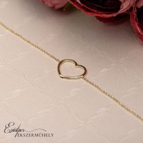 Arany karkötő szívvel
