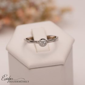 Arany gyémánt köves gyűrű