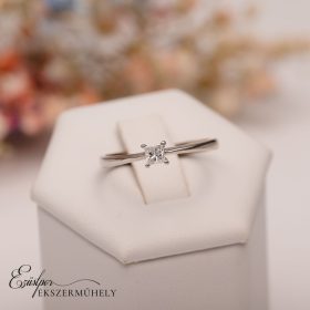 Arany gyémánt köves gyűrű