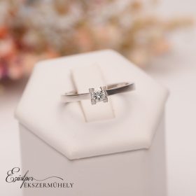 Arany gyémánt köves gyűrű