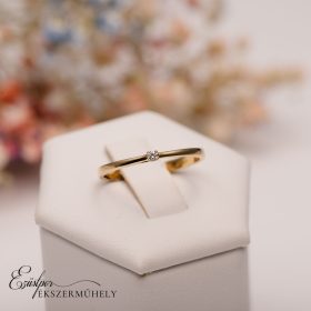 Arany gyémánt köves gyűrű