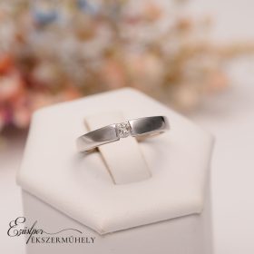 Arany gyémánt köves gyűrű