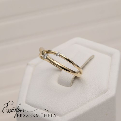 Arany gyémánt köves gyűrű