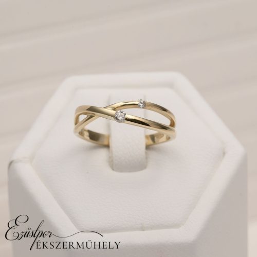 Arany gyémánt köves gyűrű