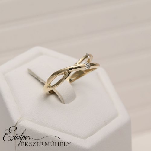 Arany gyémánt köves gyűrű