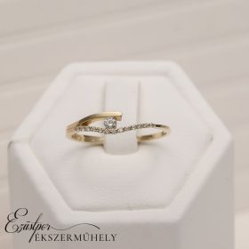 Arany gyémánt köves gyűrű