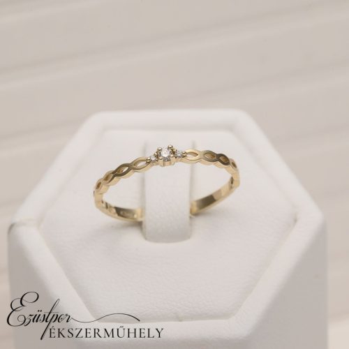 Arany gyémánt köves gyűrű